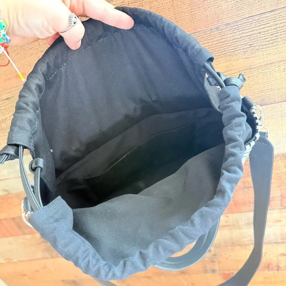 Tin Marin Lolo Medium Woven Crossbody W Drawstring Bag - Picture 9 of 10